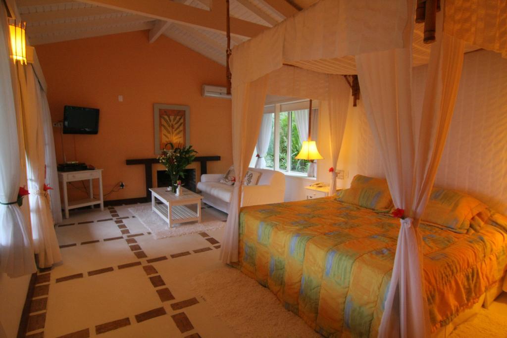 Pousada Ilha Do Papagaio Palhoca Room photo